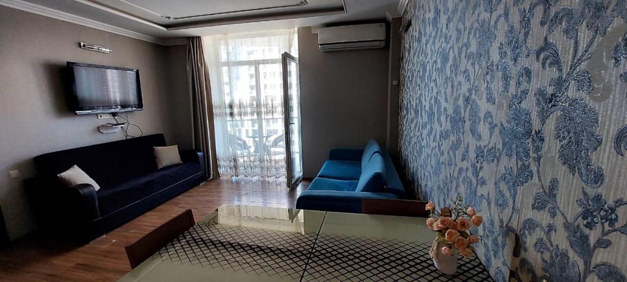 Aparthotel In Orbi Sea Towers バトゥーミ エクステリア 写真