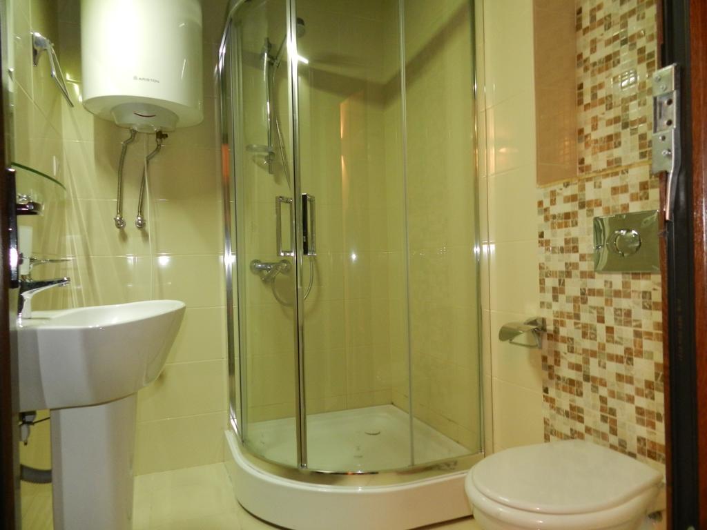 Aparthotel In Orbi Sea Towers バトゥーミ エクステリア 写真